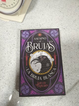 Libro de asesino de brujas