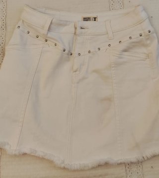 Minifalda Blanca GREEN COAST Tachas Talla 38
