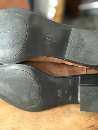 Botines estilo cowboy ante marrón