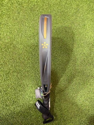 Pala Bullpadel Vertex 04 Premier Padel