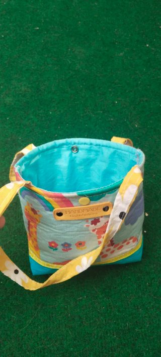 Bolso infantil hecho a mano