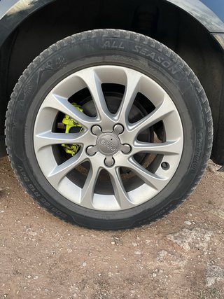 Llantas Audi R16 con neumáticos 205/55 R16