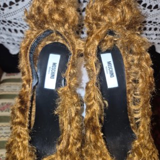 Scarpe Moschino marroni pelo
