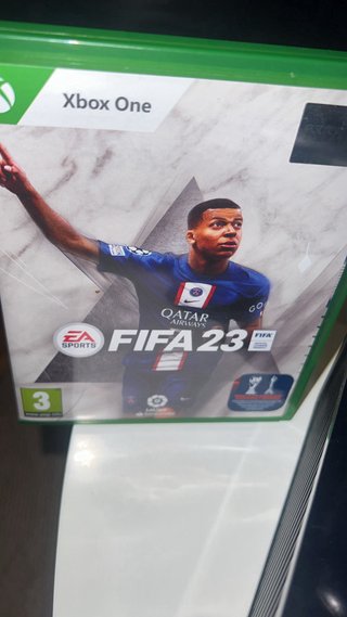 Xbox One con 2 mandos y juegos