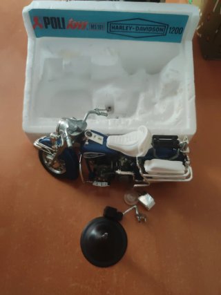 Harley-Davidson 1200 Moto Clásica Azul