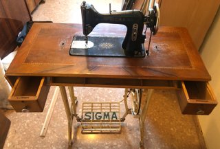 Máquina de Coser Sigma Antigua