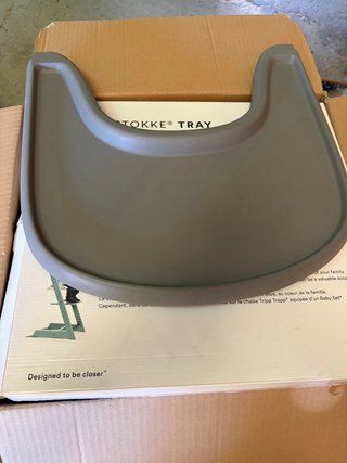 Bandeja Stokke Tripp Trapp Storm Grey y adaptador