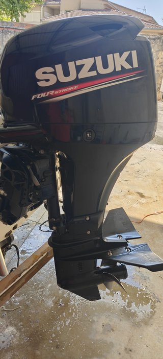 GLASTRON LARAYA Suzuki DF60 4t nuevo