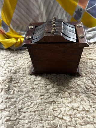 Posavasos en forma reloj
