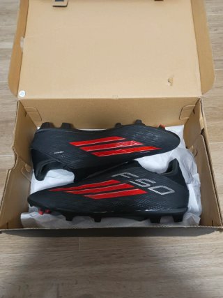 Adidas F50 Negra y Roja