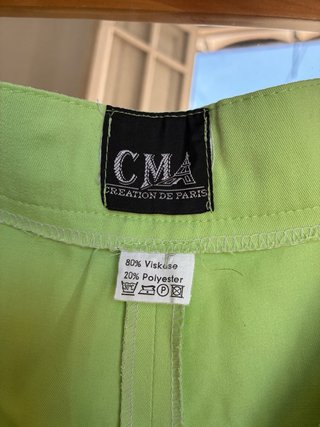 Pantalones cortos verdes y negros