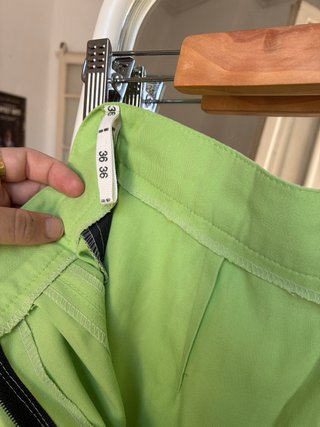 Pantalones cortos verdes y negros