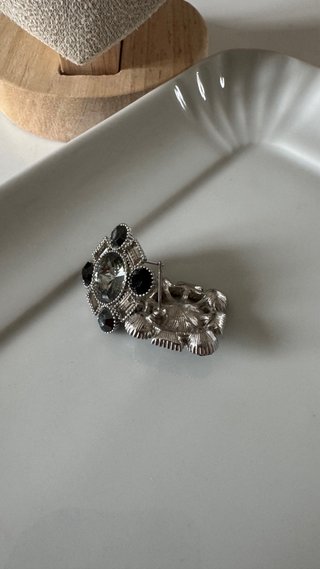Orecchini quadrati cristalli grigio e nero