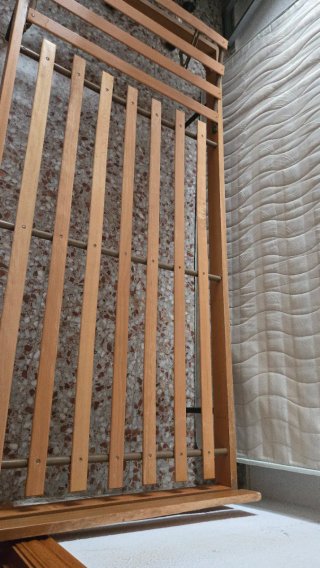 Somier y Colchón Madera y Metal