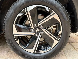 Mitsubishi Eclipse Cross PHEV Kaiteki 4WD