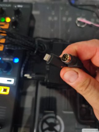 Reloop Mixtour Controlador DJ traktor