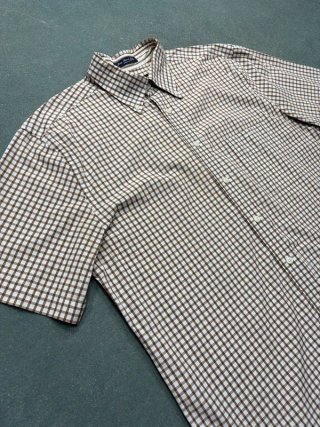 Gant Classic Short Sleeve Shirt in Checkered Beige with Retro Vibe 90s Style 010