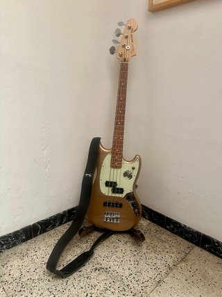 Fender Mustang Bass · Made in Mexico · IMPECABLE