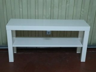 Mesa auxiliar blanca