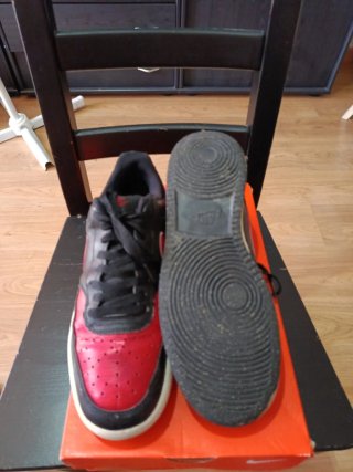 Zapatillas Nike Talla 41 Negras y Rojas