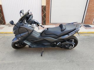 Yamaha TMAX 530 Maxi Scooter