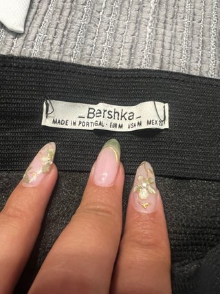Falda tubo Bershka negra talla M
