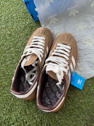 Adidas Samba Marrones y Blancas