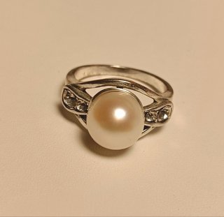 Anillo Plateado Perla y Finitas