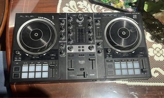 Mesa de mezclas Hercules DJControl Impulse 500