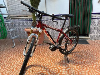 Bicicleta Eléctrica Cube MTB