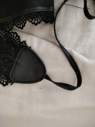 Cinturón negro encaje y lazo