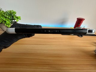 Nintendo Switch OLED con accessori