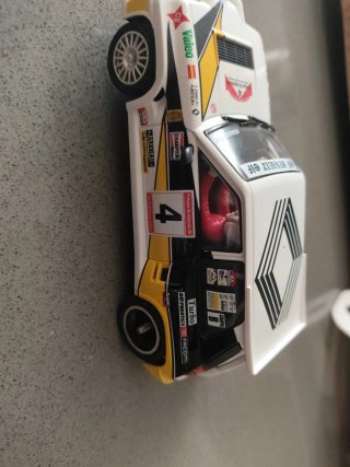 Scalextric Renault 5 Maxi Turbo Rally