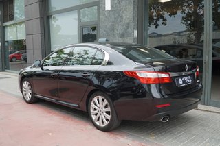 Renault Latitude Initiale V6 dCI 240cv