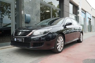 Renault Latitude Initiale V6 dCI 240cv