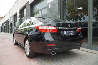 Renault Latitude Initiale V6 dCI 240cv