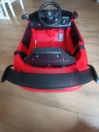 Coche eléctrico infantil rojo