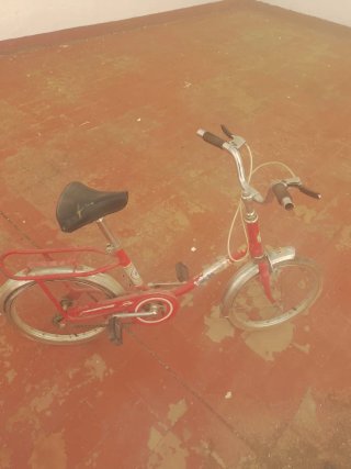 Bicicleta plegable roja