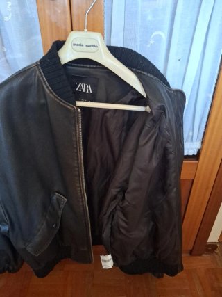Bomber Zara imitación piel marrón