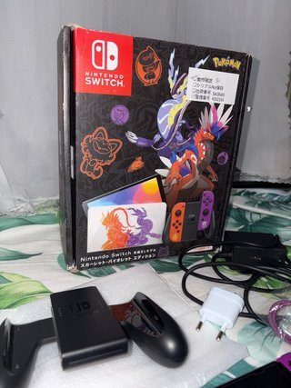 Nintendo Switch Edizione Scarlet & Violet