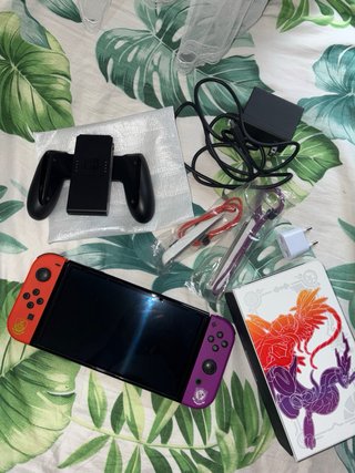 Nintendo Switch Edizione Scarlet & Violet