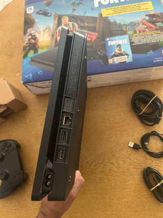 PS4 Slim Fortnite Edición Especial 500GB