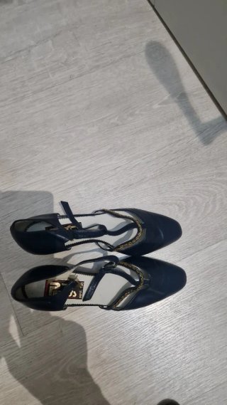 Zapatos azules de mujer