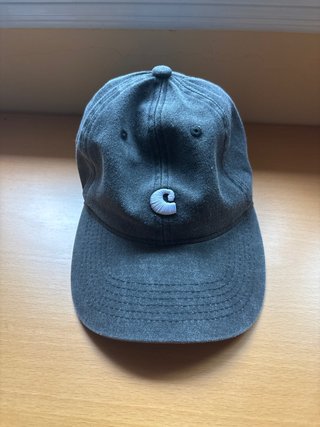 Gorra gris Carhartt