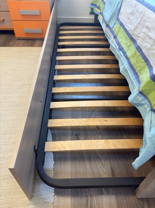 Cama doble y cama con almacenaje