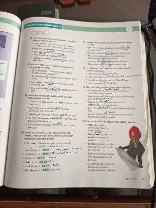 EUSKARA ETA LITERATURA ERABILI 4 DBH MUNDUAK ER...