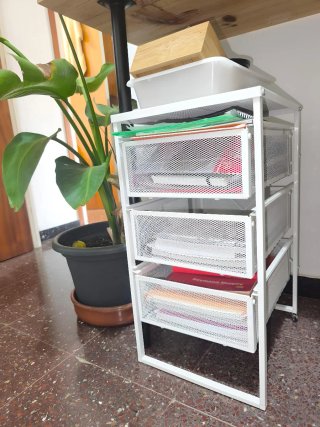 Cajonera de escritorio blanca 10€