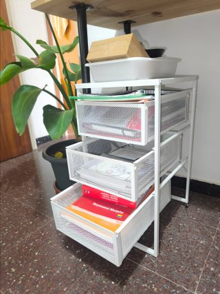 Cajonera de escritorio blanca 10€