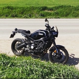 Yamaha XSR900 Negra