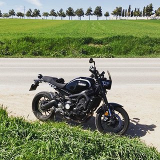 Yamaha XSR900 Negra